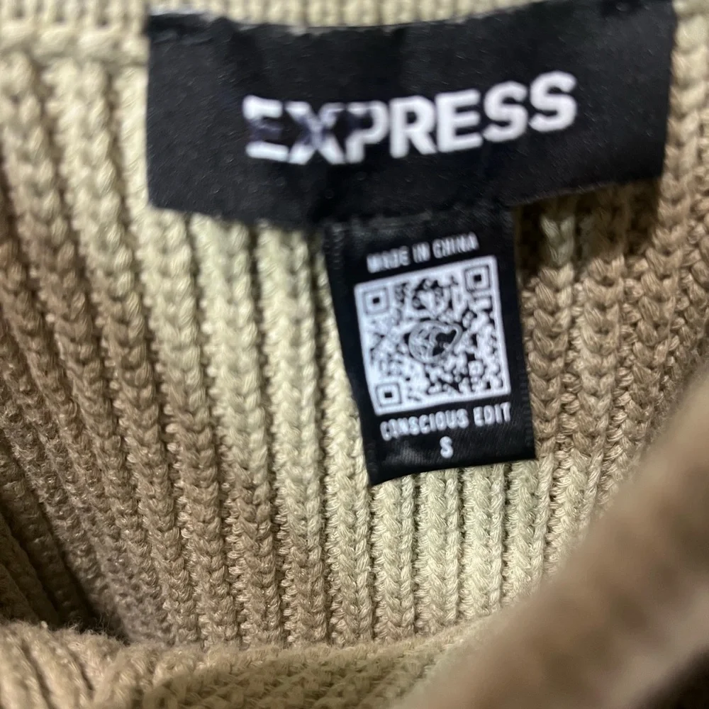 Express Tank Sweater - Picture 2 of 6